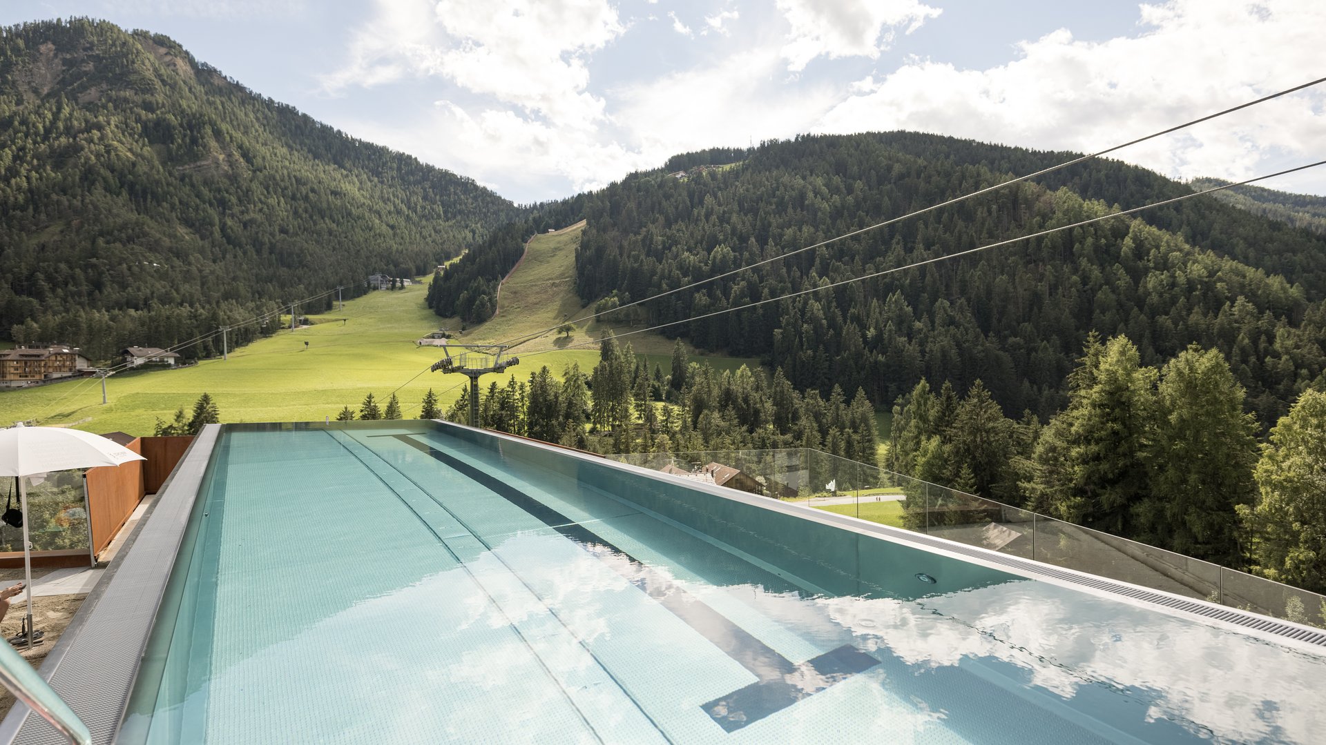 Neue Website, Claim und Logo für das Al Plan Hotel – a mountain-moving hotel. Neue Website, Claim und Logo für das Al Plan Hotel – a mountain-moving hotel.