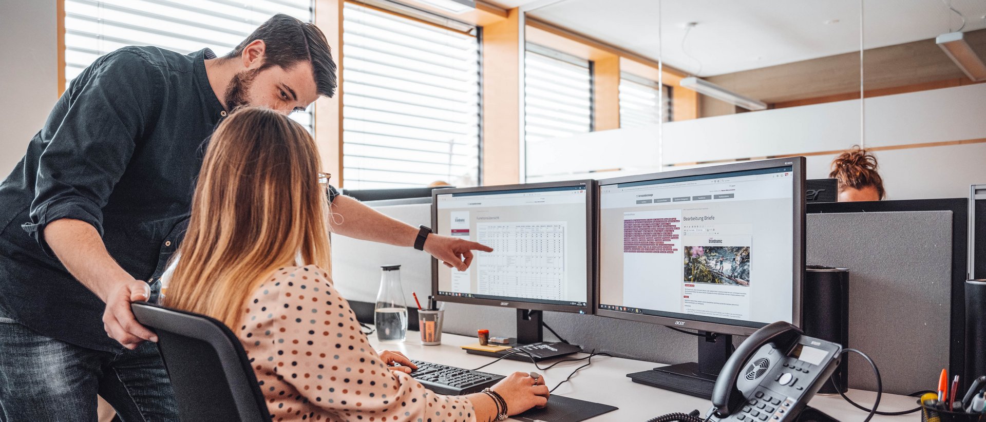 Die KI revolutioniert den Arbeitsalltag, auch den von Führungskräften. Gerade deshalb sind Leadership-Skills gefragter denn je. Die KI revolutioniert den Arbeitsalltag, auch den von Führungskräften. Gerade deshalb sind Leadership-Skills gefragter denn je.